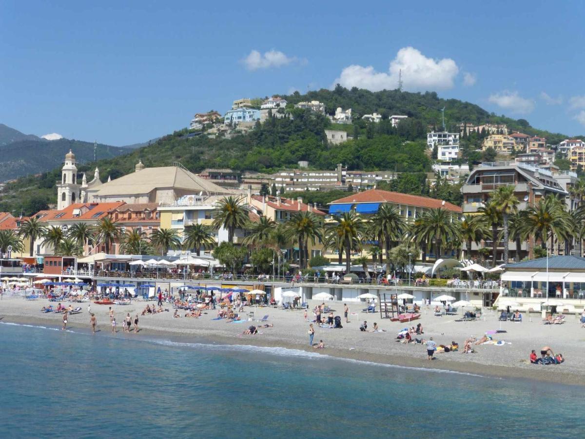 Fornaci 2 Rivieraholiday П'єтра-Лігуре Екстер'єр фото